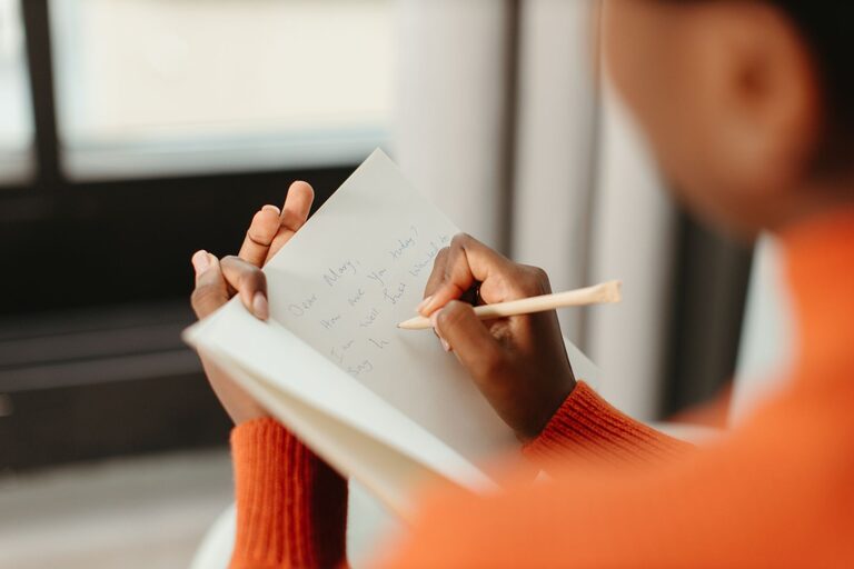 How to Journal for Clarity and Focus: Simple Steps to Get Started